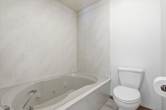 1703 OAKWOOD CT, Columbia, MO 65203