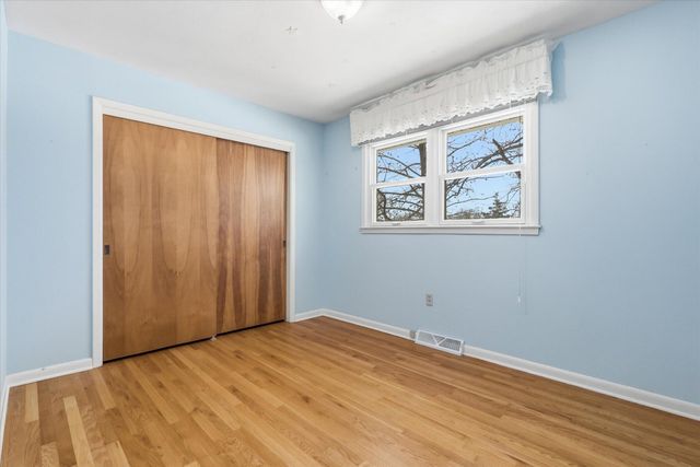 1703 OAKWOOD CT, Columbia, MO 65203