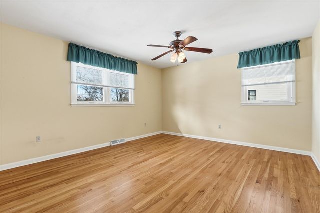 1703 OAKWOOD CT, Columbia, MO 65203