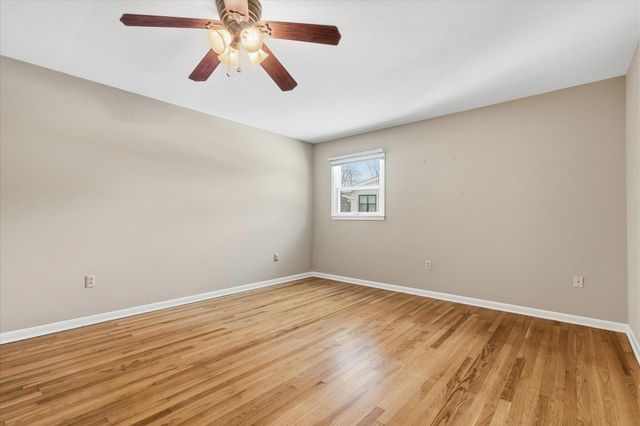 1703 OAKWOOD CT, Columbia, MO 65203