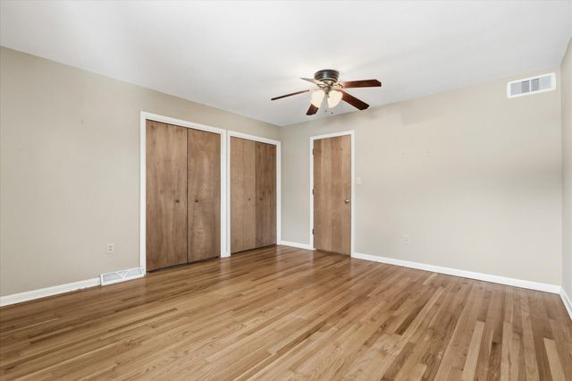 1703 OAKWOOD CT, Columbia, MO 65203