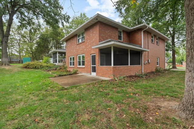 1703 OAKWOOD CT, Columbia, MO 65203