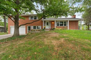 1703 OAKWOOD CT, Columbia, MO 65203