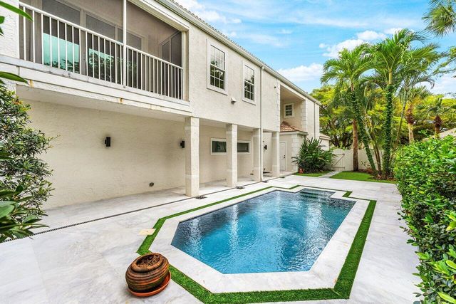 11847 Pebblewood Drive, Wellington, FL 33414