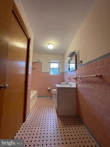 1806 HOLLAND ST, Cumberland, MD 21502