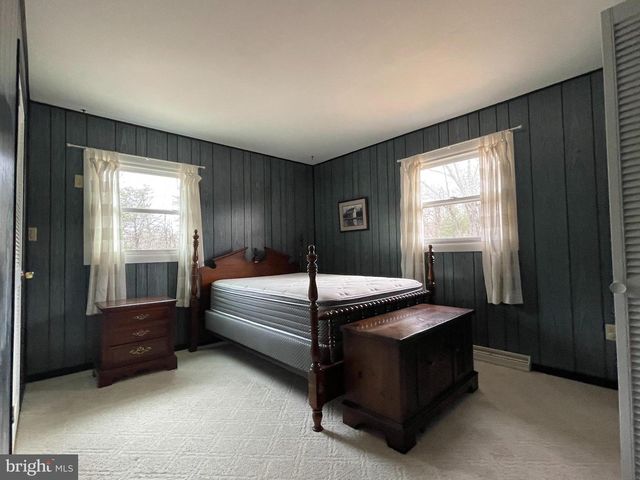 1806 HOLLAND ST, Cumberland, MD 21502