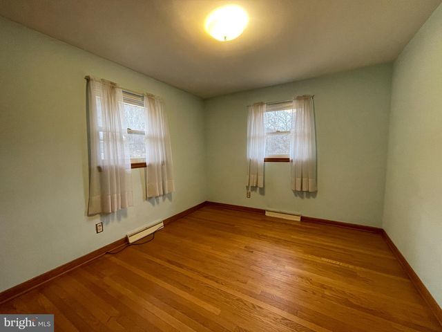 1806 HOLLAND ST, Cumberland, MD 21502