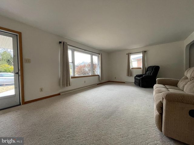 1806 HOLLAND ST, Cumberland, MD 21502