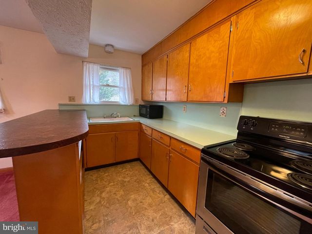 1806 HOLLAND ST, Cumberland, MD 21502