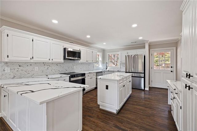 315 Lucinda Court NW, Marietta, GA 30064