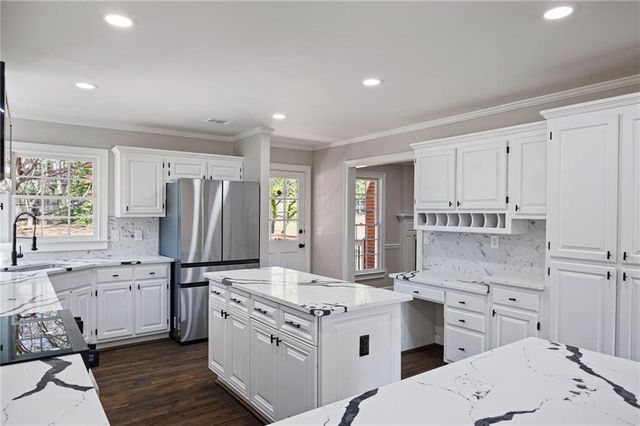 315 Lucinda Court NW, Marietta, GA 30064