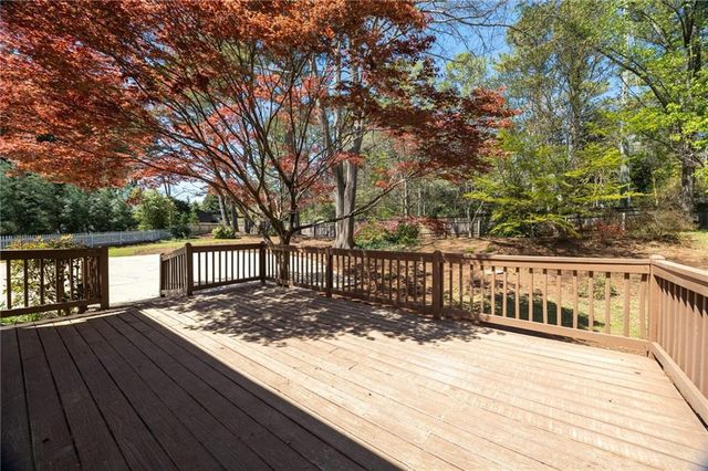 315 Lucinda Court NW, Marietta, GA 30064