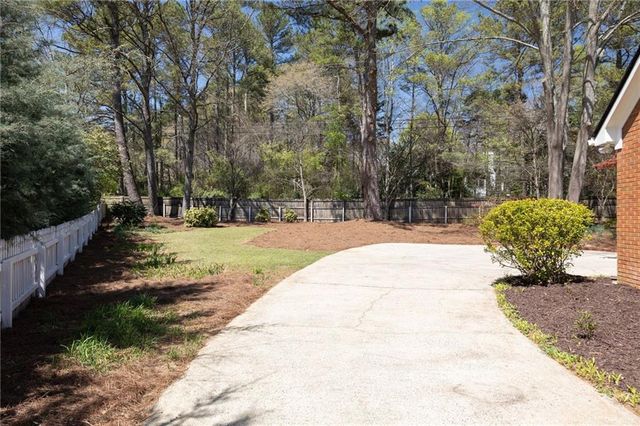 315 Lucinda Court NW, Marietta, GA 30064