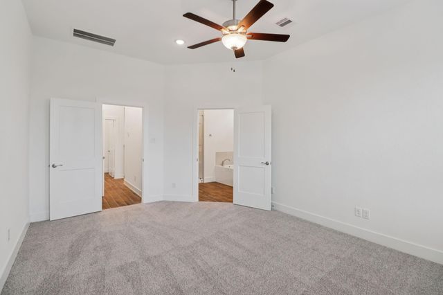 26265 E Outrider Banks Circle, Montgomery, TX 77316