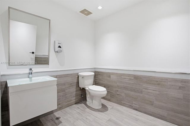 1315 NW 98th Court 9, Doral, FL 33172
