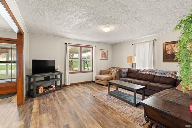 4371 N 4th Street, Dubois, IN 47527