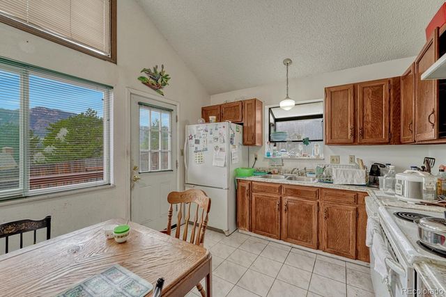 3660 Suncrest Court, Colorado Springs, CO 80906