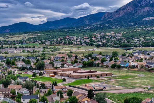 3660 Suncrest Court, Colorado Springs, CO 80906