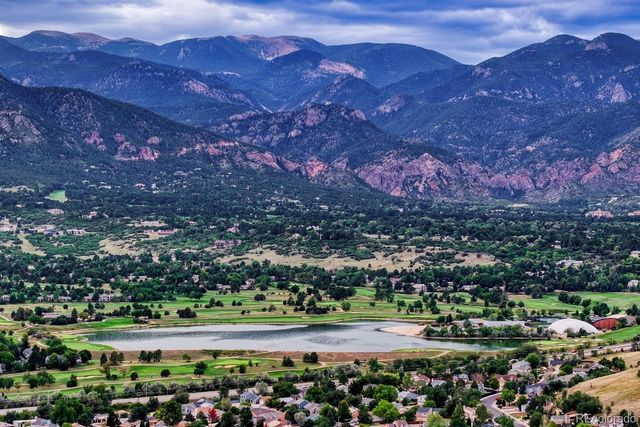 3660 Suncrest Court, Colorado Springs, CO 80906