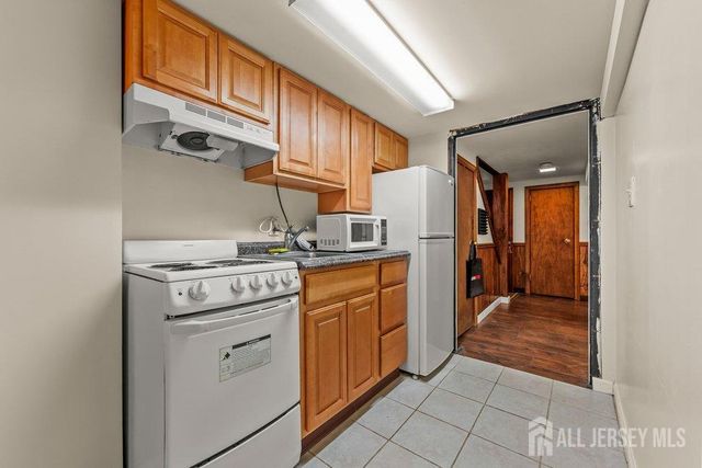 5 Center Street A, Edison, NJ 08817