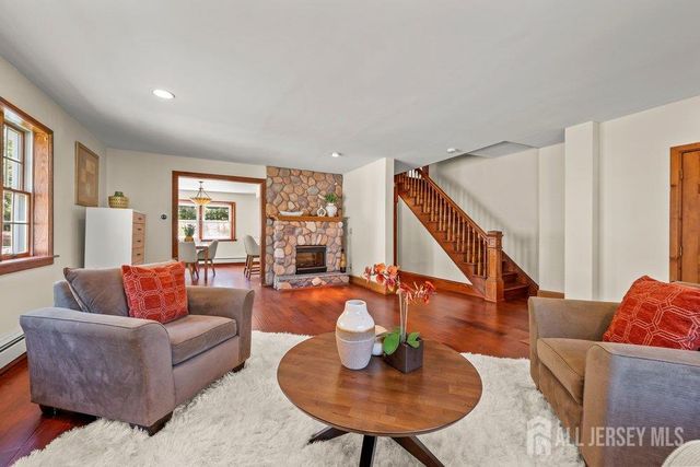 5 Center Street A, Edison, NJ 08817