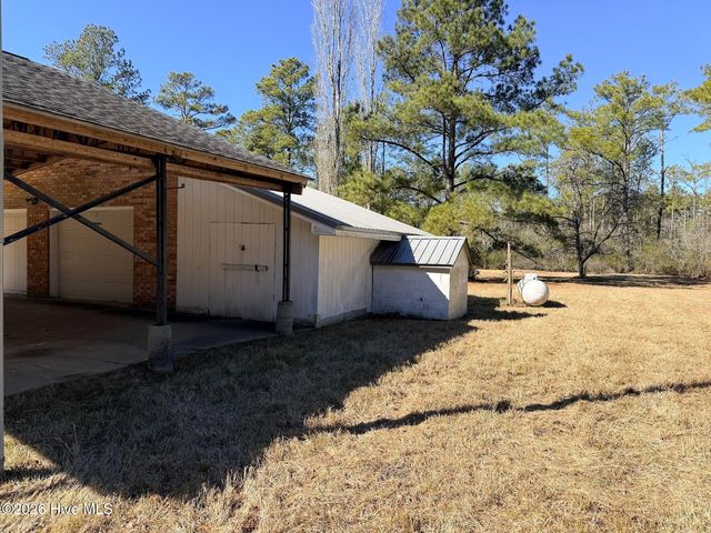 19 Wilkins Road, Belhaven, NC 27810