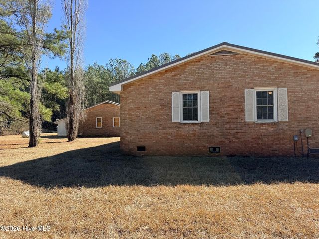 19 Wilkins Road, Belhaven, NC 27810