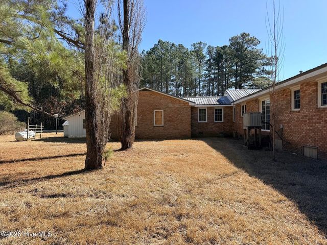 19 Wilkins Road, Belhaven, NC 27810