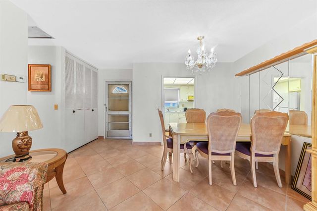 2915 Crosley Drive W Unit B, West Palm Beach, FL 33415