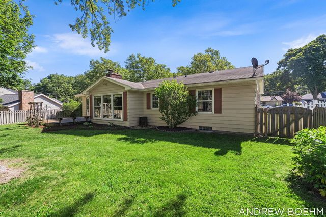 164 Euna Vista Drive, Holland City, MI 49423