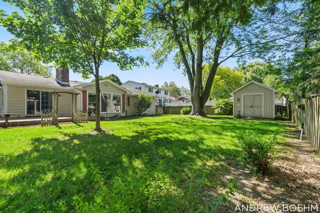 164 Euna Vista Drive, Holland City, MI 49423