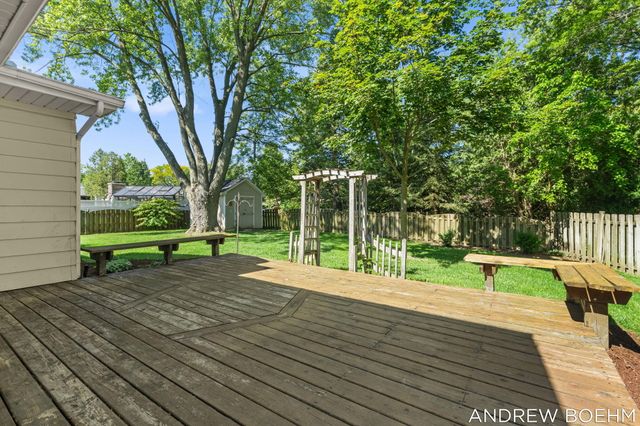 164 Euna Vista Drive, Holland City, MI 49423