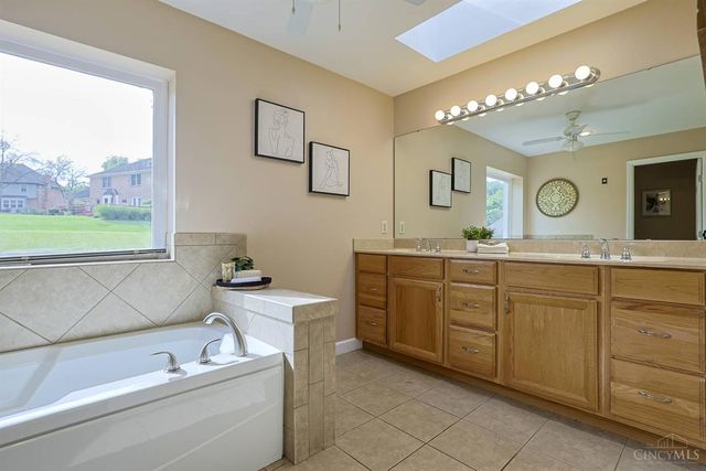 3020 Cooperhill Drive, Evendale, OH 45241
