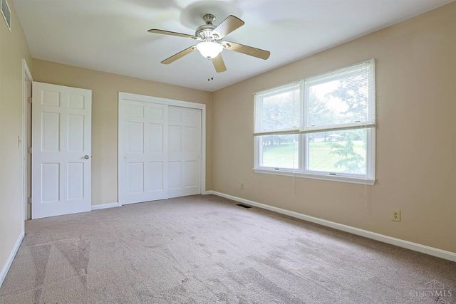 3020 Cooperhill Drive, Evendale, OH 45241