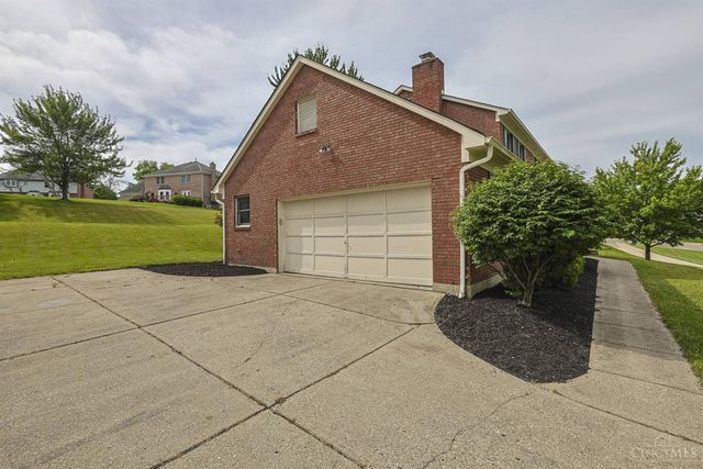 3020 Cooperhill Drive, Evendale, OH 45241