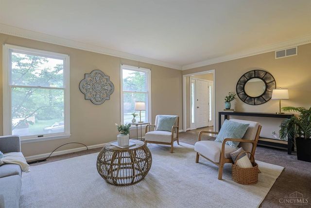 3020 Cooperhill Drive, Evendale, OH 45241