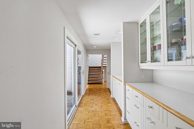 1673 PAPER MILL RD, Jenkintown, PA 19046