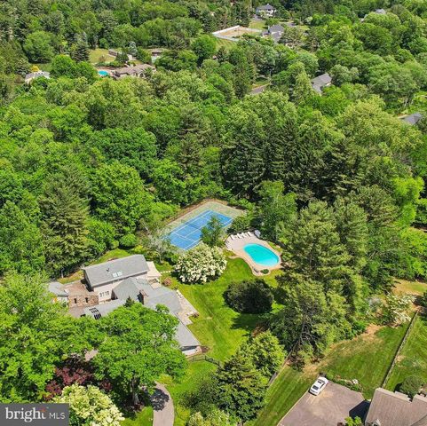 1673 PAPER MILL RD, Jenkintown, PA 19046