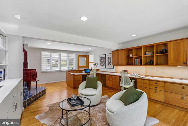 1673 PAPER MILL RD, Jenkintown, PA 19046