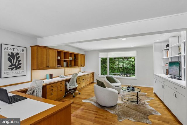 1673 PAPER MILL RD, Jenkintown, PA 19046