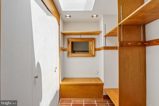 1673 PAPER MILL RD, Jenkintown, PA 19046