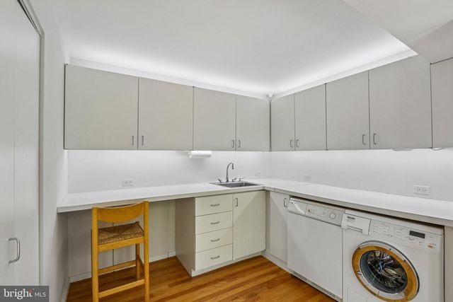 1673 PAPER MILL RD, Jenkintown, PA 19046