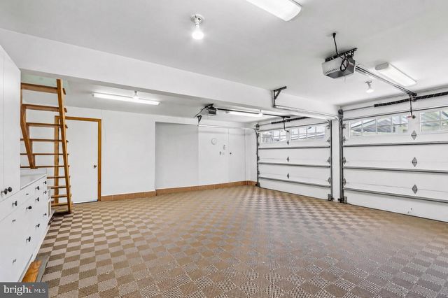 1673 PAPER MILL RD, Jenkintown, PA 19046