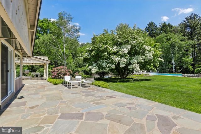 1673 PAPER MILL RD, Jenkintown, PA 19046