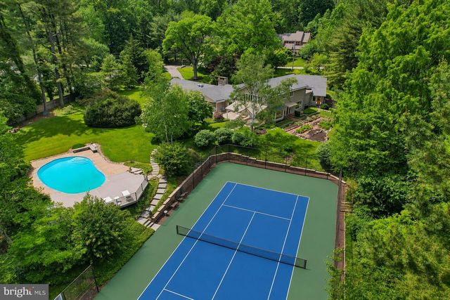 1673 PAPER MILL RD, Jenkintown, PA 19046