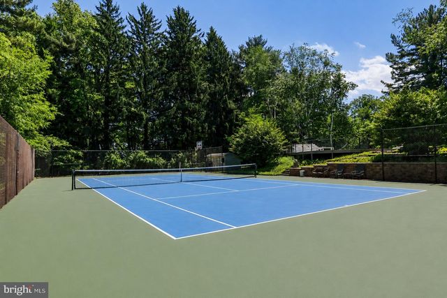 1673 PAPER MILL RD, Jenkintown, PA 19046
