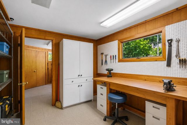 1673 PAPER MILL RD, Jenkintown, PA 19046