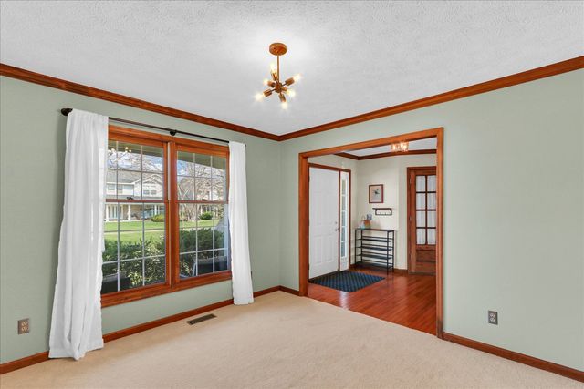 2807 Willow Bend Road, Champaign, IL 61822