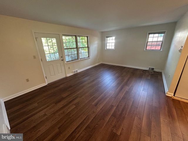 214 GRAYLING AVE #ONE, Narberth, PA 19072