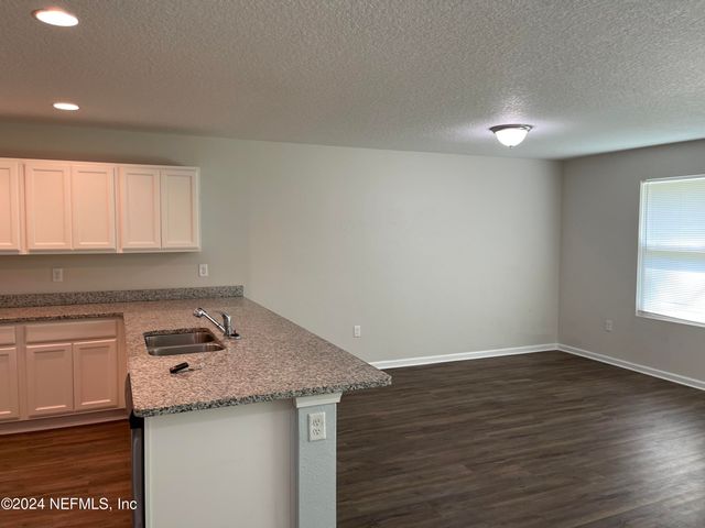 1832 NAVAHO Avenue, Jacksonville, FL 32210